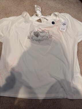 Hollister White Short Sleeve Top with Heart mirror Graphic Sz small nwt